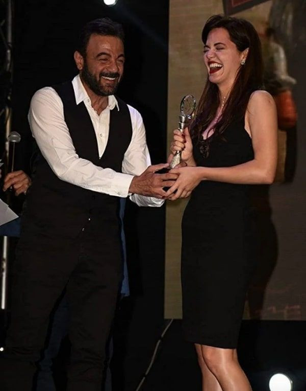 Hilal Altınbilek'le aşkı olay olan Kerem Alışık gazetecileri görünce bakın ne yaptı! Bir Zamanlar Çukurova'da oynuyorlar - Resim: 3