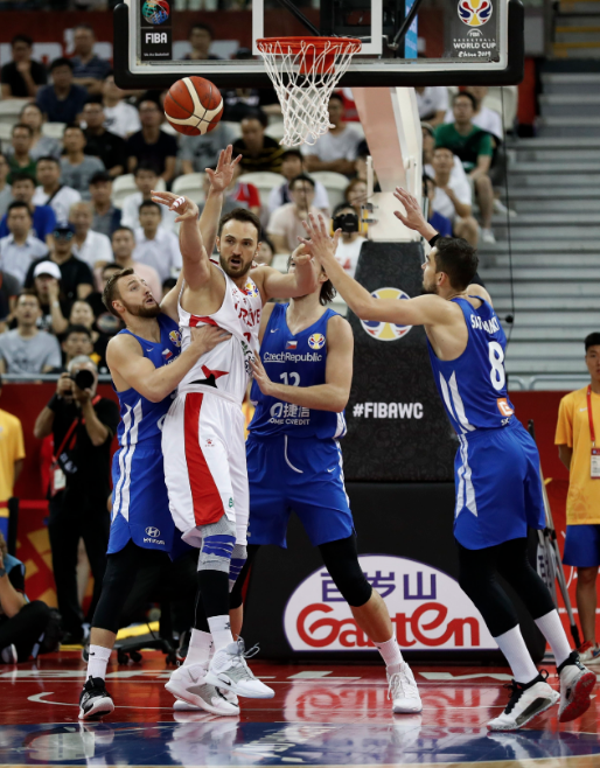 Türkiye Çekya'ya 91 - 76 yenildi turnuvaya veda etti - Resim: 1