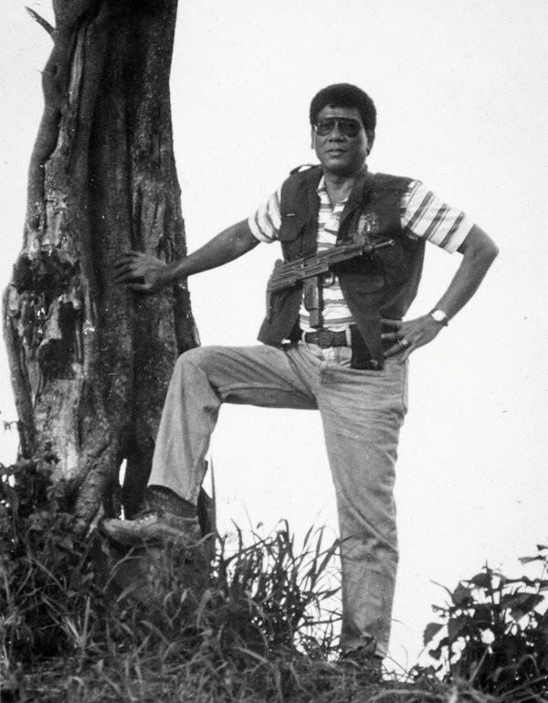 Skandal devlet başkanından skandal itiraf! Bıçakladım... - Resim: 3