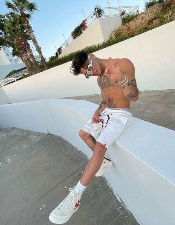 Rapçi Çakal Didim'de konser bitiminde silahlı saldırıya uğradı! - Resim: 2