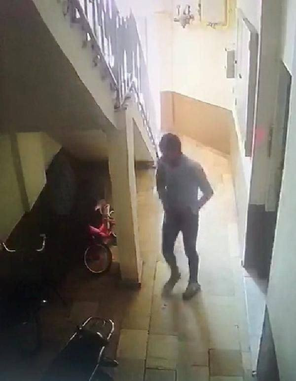 Samsun'dan iğrenç haber! Apartmana girip tuvaletini yaptı - Resim: 2