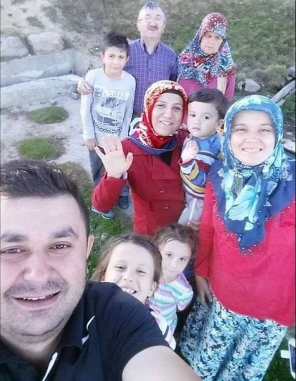 Giresun'da trafik kazasında hayatını kaybeden 3 kişi son yolculuğuna uğurlandı - Resim: 0