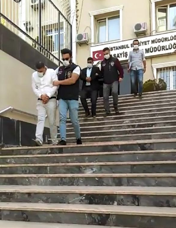 Abdurrahim Albayrak'ı dolandıran 2 kişi yakalandı - Resim: 0