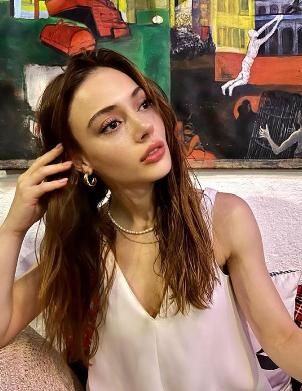 Yeni dizisi Duy Beni olay yaratmıştı! Rabia Soytürk'ün estetiksiz hali görenlere "Bu kim" dedirtti - Resim: 2