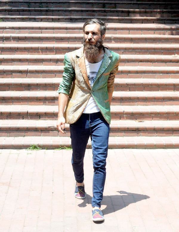 Enayi fena kıvırdı sokakta başka karakolda başka - Resim: 2