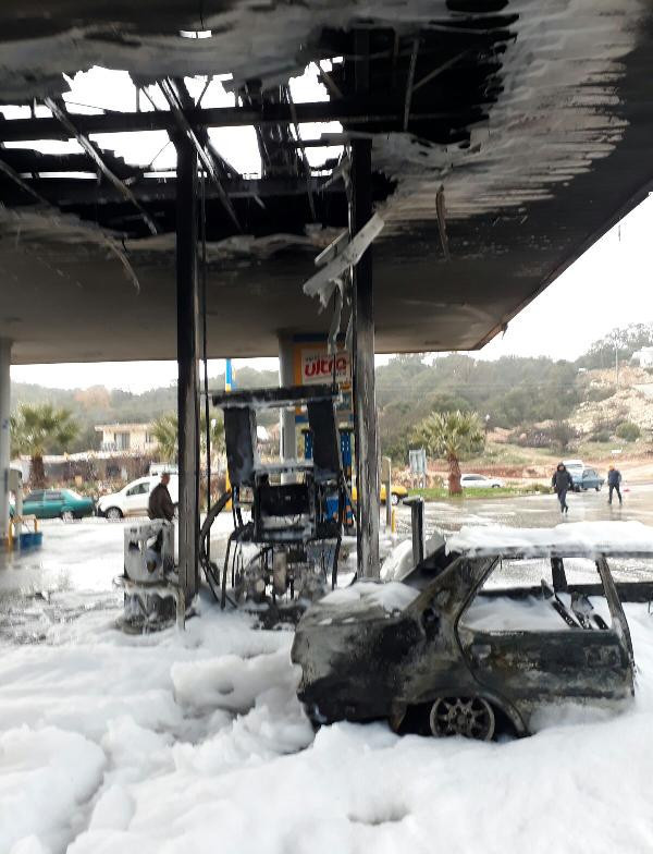 Akaryakıt istasyonuna yıldırım düştü! - Resim: 3