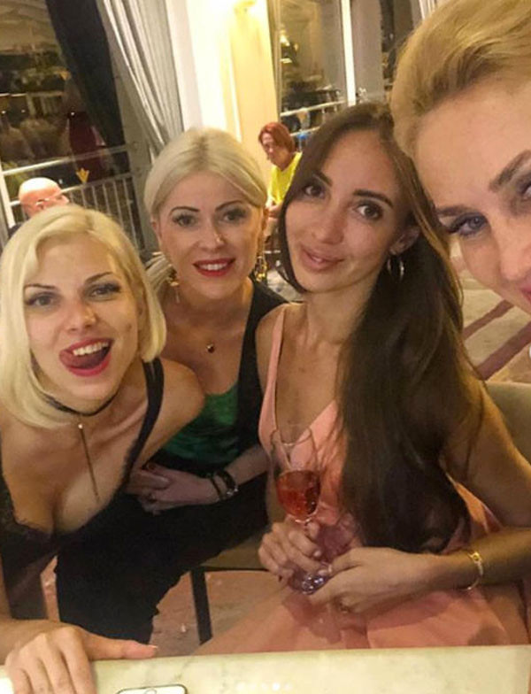 Rusya'dan geldiler kendilerini yerden yere attılar! Neler oluyor?.. - Resim: 4