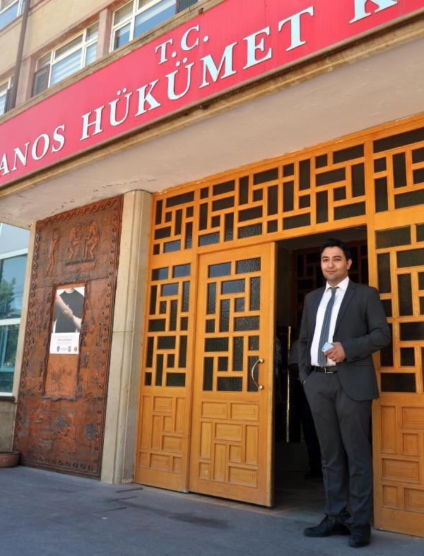 İşçilerin parasını ödemedi: Bütün köy satıldı! - Resim: 3