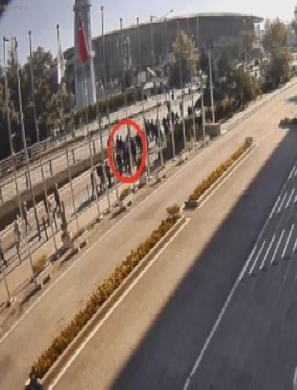 Ankara Tren Garı'nı kan gölüne çevirmişlerdi!  2 canlı bombanın görüntüleri çıktı - Resim: 1