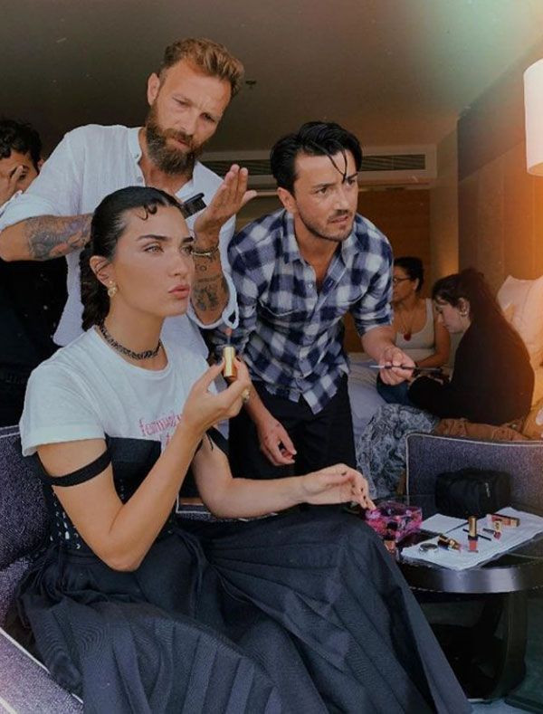 Doğal güzelliğiyle ünlüydü! Tuba Büyüküstün'de estetikliler kervanına katıldı - Resim: 4