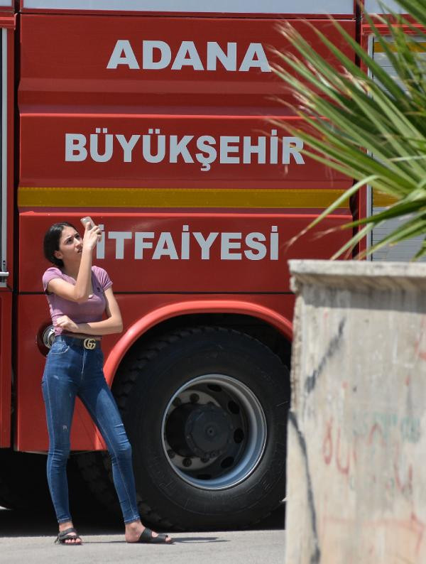 Bunu da yaptılar! İntihar girişimini canlı yayınladılar... - Resim: 4