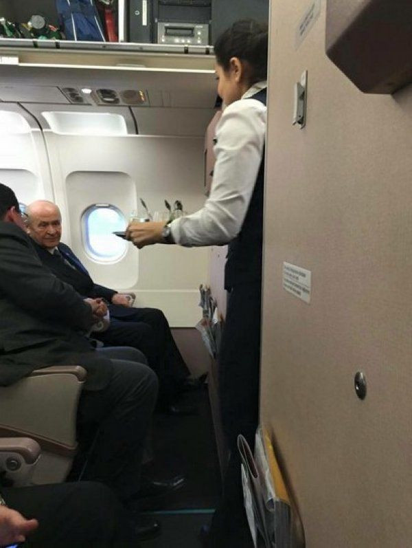 Devlet Bahçeli yıllar sonra uçağa bingi işte o kareler - Resim: 4