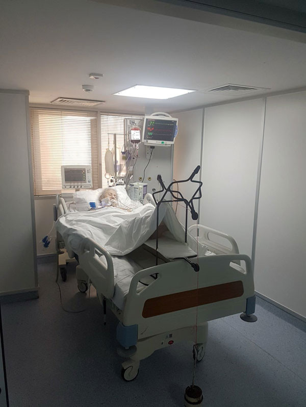 Yaşlı kadına bakıcı dehşeti! Kamerayı farketmedi... - Resim: 2