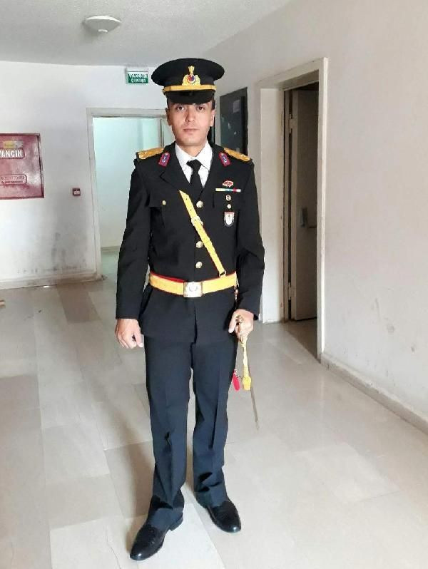 Şırnak'ta şehit düşen Jandarma Teğmen Şafak Evran'ın acı haberi ailesine ulaştı - Resim: 3