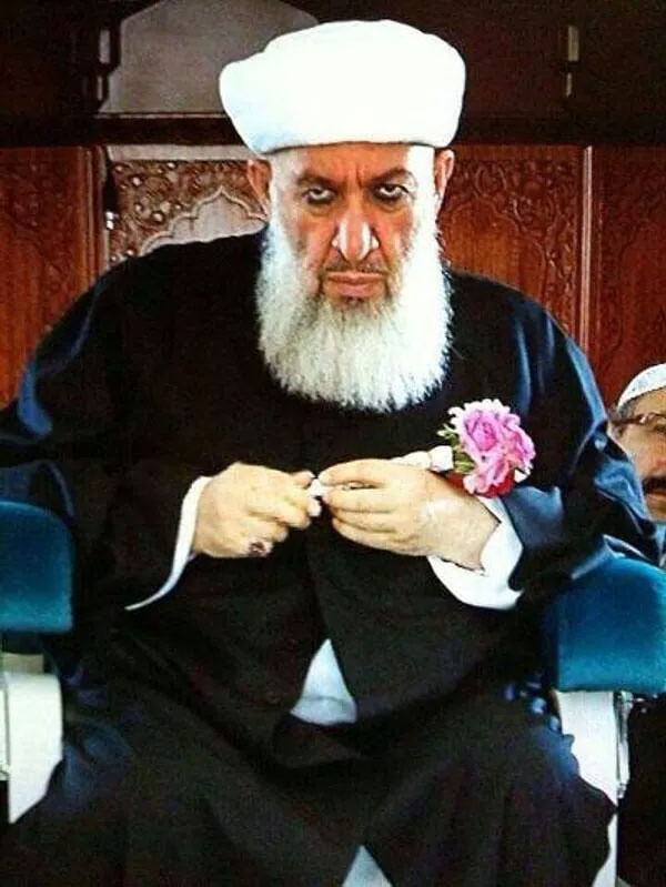 Menzil Tarikatı şeyhi Abdülbaki Erol vefat etti! Şeyhin rahatsızlığı eşi ve çocukları... - Resim: 2