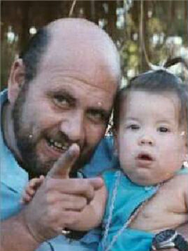 Ailesinin söylediği yalan fotoğraflara bakınca 31 yıl sonra ortaya çıktı!  - Resim: 4