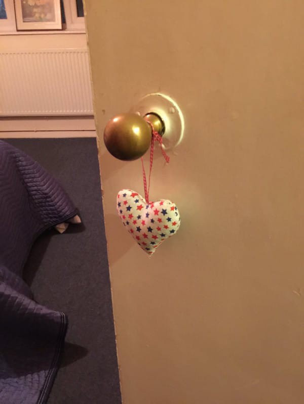 21 yıldır evine kimseyi almadı kapı açılınca herkes şoke oldu - Resim: 2