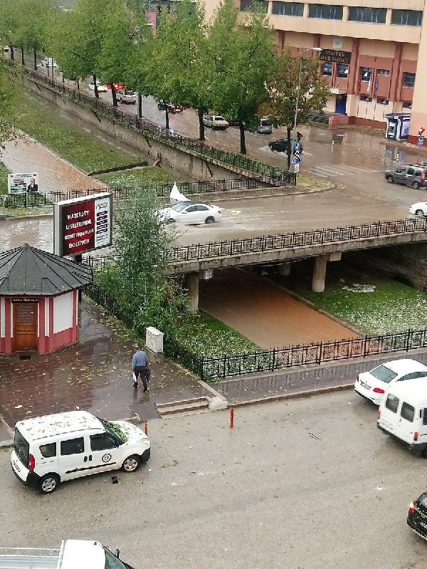 20 dakikalık dolu Kastamonu'yu felç etti! - Resim: 4