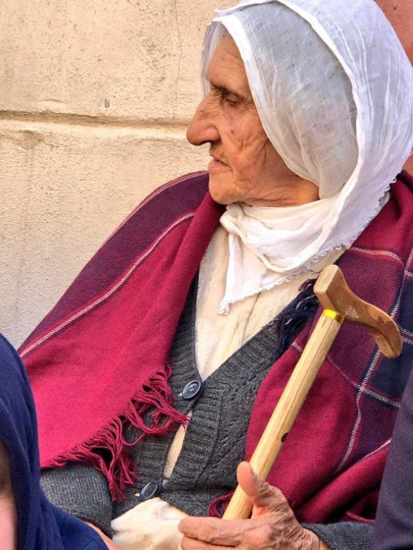 83 yaşındaki Hurinaz Ana HDP önünde eyleme başladı! - Resim: 3