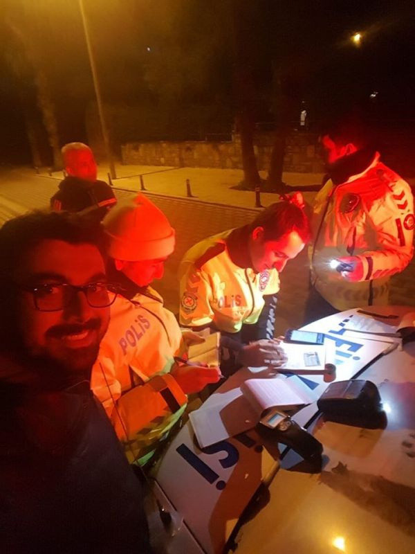 Trafik cezası yememek için gurup kurdu 8 yıl sonra ehliyetini kaptırdı - Resim: 1