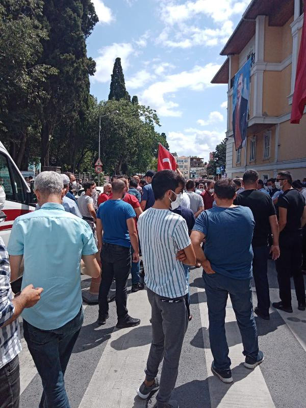 Bakırköy Belediyesi önünde arbede! - Resim: 0