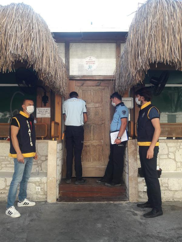 Çeşme'de, koronavirüs tedbirlerine uymayan 5 işletme daha mühürlendi - Resim: 0