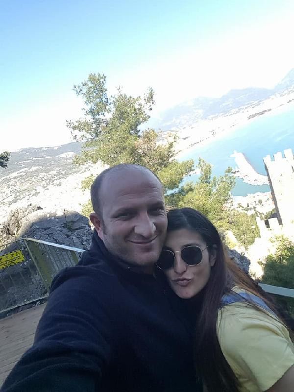 Eşinin kapısına bomba düzeneği kurduğu Hacer Çelik: Evden çıkmamızı istiyorlar - Resim: 0