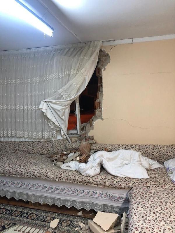 Denizli'de uyurken hayatının şokunu yaşadı! Oda bir anda tozla dolu - Resim: 1