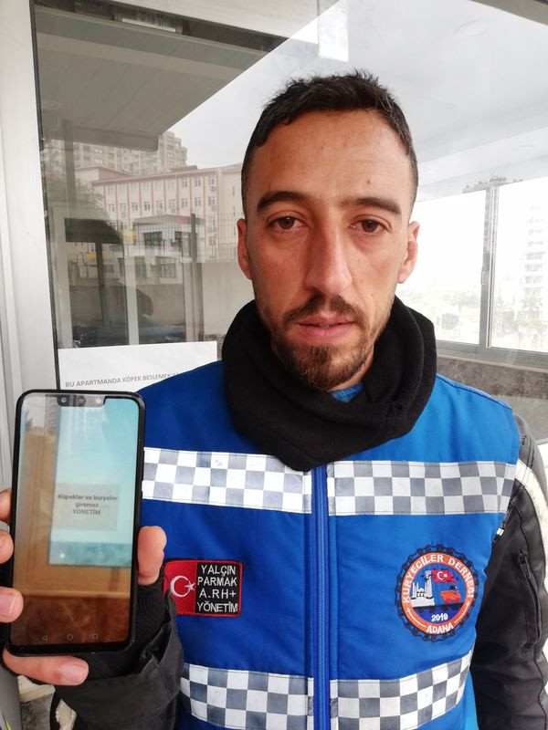 Adana'da apartmanda skandal yazı: İlk defa böyle bir şeyle karşılaştık - Resim: 1