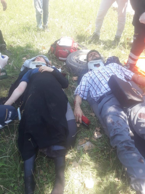 Bursa'da araç ikiye bölündü! Kazada can pazarı - Resim: 1