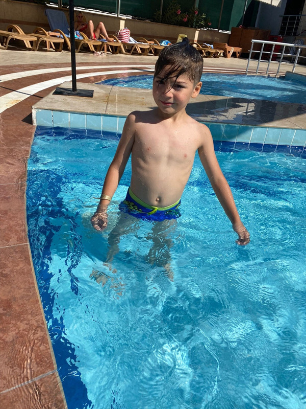 Antalya'da her şey bir anda oldu! Dünyaları başına yıkıldı gözyaşlarına boğuldular - Resim: 0