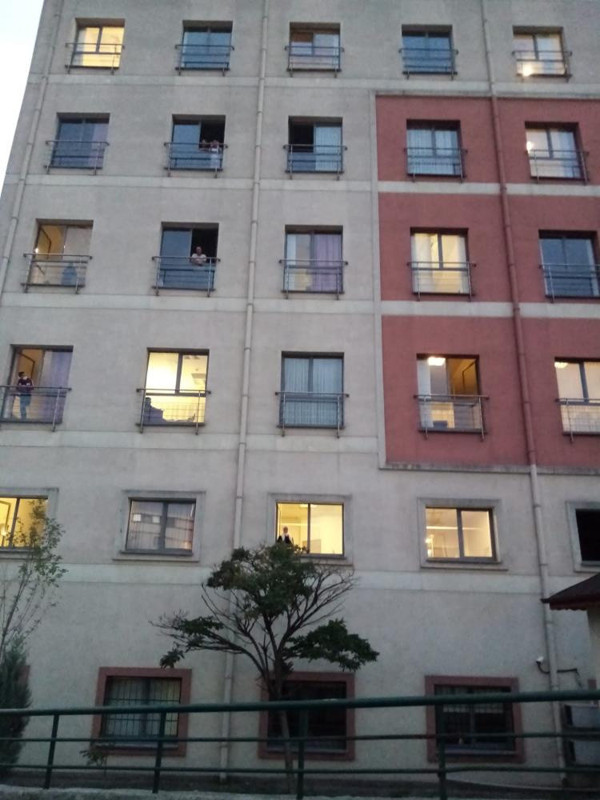 Pankartı gören şaştı kaldı! Sakarya'da hastanenin karşısına açtılar - Resim: 1