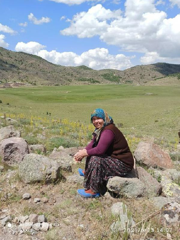 Konya'da hava almak için çıktığı balkondan düşüp öldü - Resim: 0