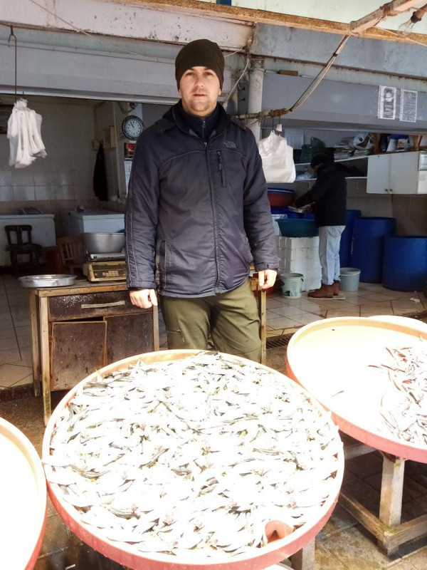 Fırtına ve soğuk hava balık tezgahlarını vurdu! Fiyatlar cepleri yaktı - Resim: 0