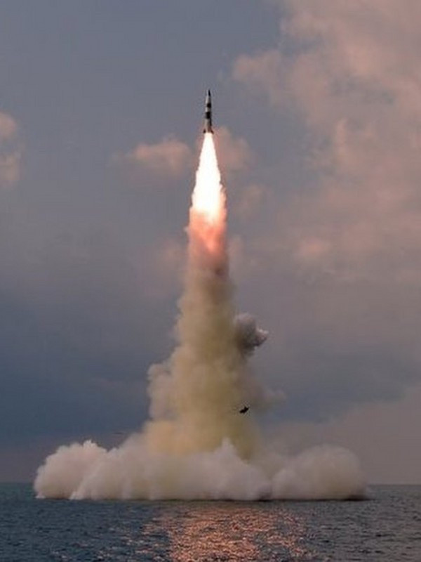 Kamala Harris'in Seul ziyareti öncesi KDHC'den füze hamlesi - Resim: 0