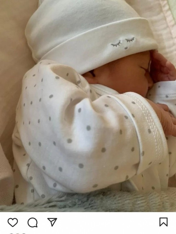 Mesut Özil'in milyonluk hediyesine bakın! Özil:'' 5 çocuk sözümüz var'' - Resim: 1