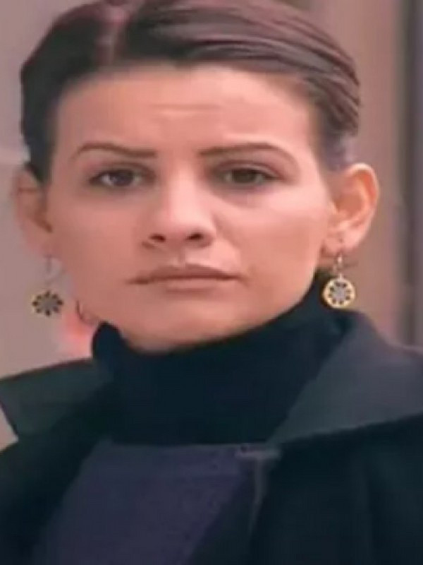 Esra Erol'a bak sen! Ünlü olmadan önce bakın ne iş yapıyormuş - Resim: 0