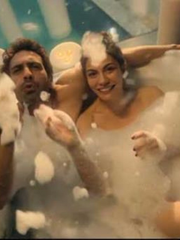 Mastürbasyon sahnesi hakkında ilk kez konuştu: Utanmadım işimi yaptım - Resim: 0