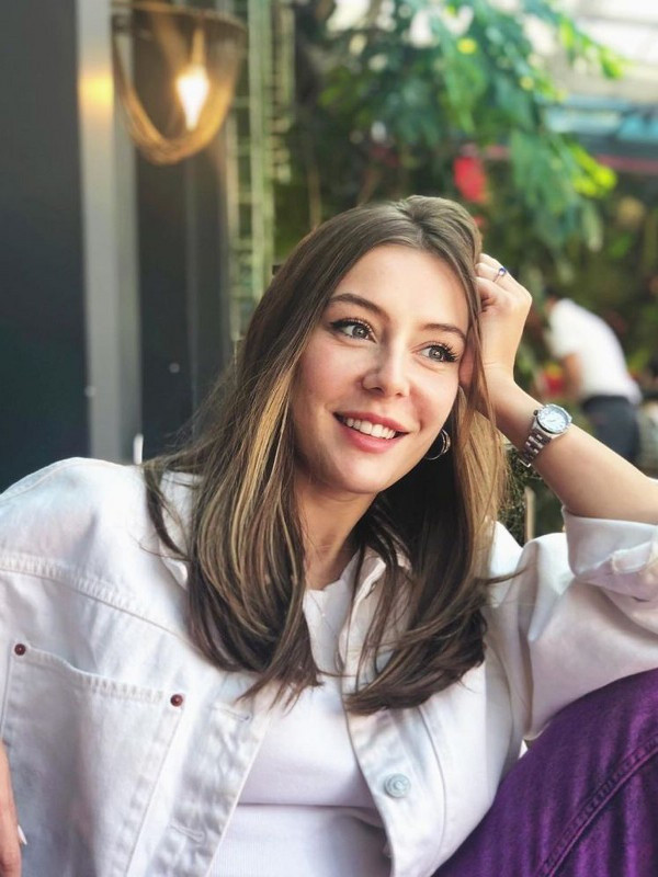 Ünlülerin kuaförü Ahmet Çoban'dan saç tavsiyeleri...Ege Kökenli kadınlara güzellik sırları verdi: ''İç huzuru dışa yansıyan kadın parlar'' - Resim: 0