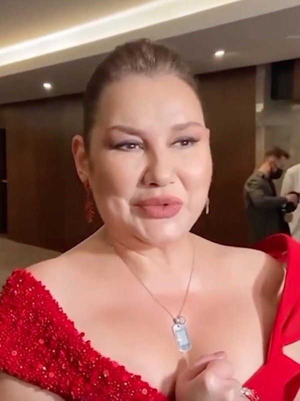 Deniz Seki'nin fotoşop faciası! Deniz Seki ateş püskürdü - Resim: 0