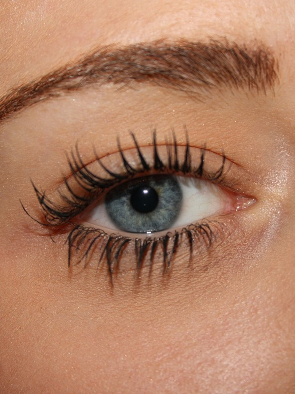 Türkan Şoray kirpikleri hayal değil! Kirpik lifting yaptırmadan upuzun kıvrık kirpiklere sahip olmanın yolları - Resim: 1