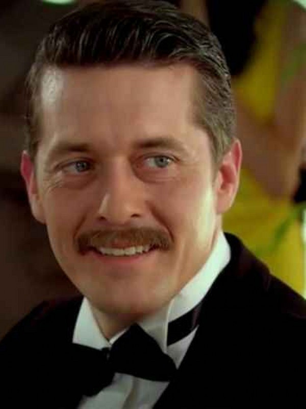 Öyle Bir Geçer Zaman Ki'nin yakışıklı oyuncusu Mete Horozoğlu imaj değiştirdi görenler tanıyamadı - Resim: 0