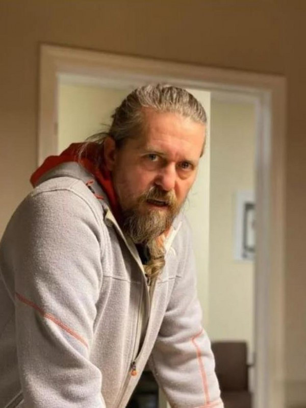 Öyle Bir Geçer Zaman Ki'nin yakışıklı oyuncusu Mete Horozoğlu imaj değiştirdi görenler tanıyamadı - Resim: 1