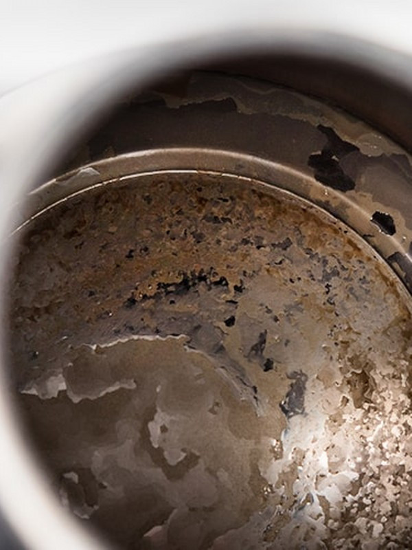 Kireçlenmiş çaydanlıkları yeni alınmış gibi yapacak bu yöntemi mutlaka deneyin - Resim: 1