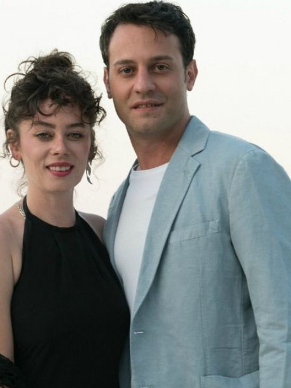 Demet Evgar aşka geldi eşinin doğum gününü bu sözlerle kutladı - Resim: 1