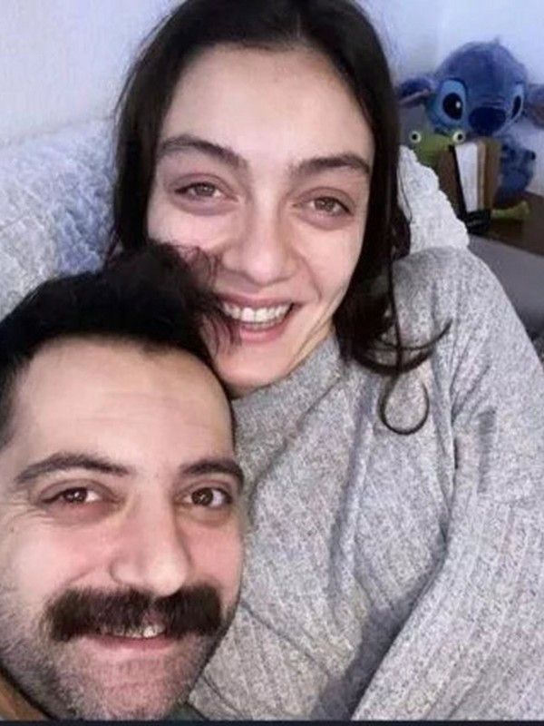 Merve Dizdar özel hayatıyla ilgili konuştu ‘’Boşandığımdan beri özel hayatım pek iyi gitmiyor’’ - Resim: 0