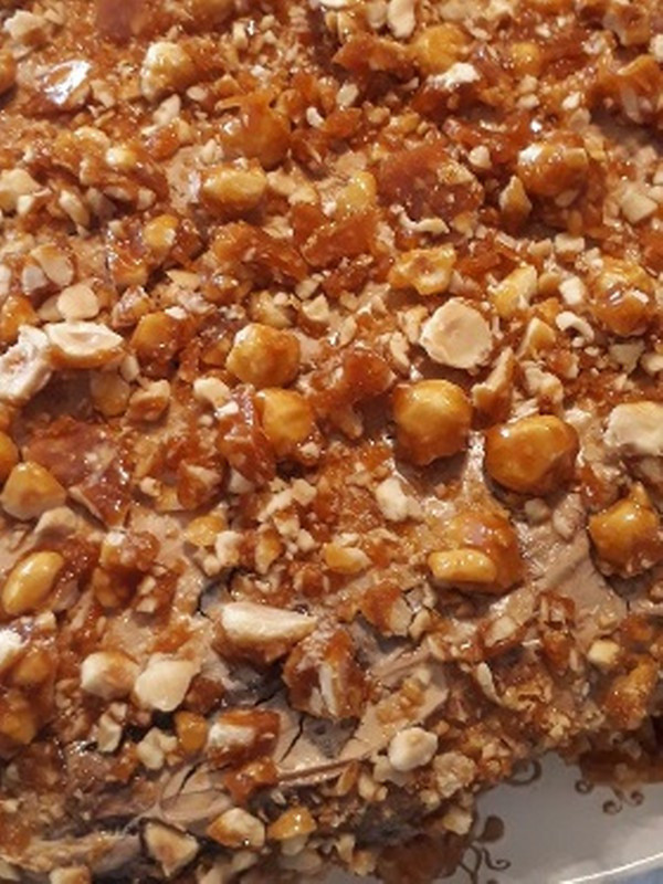 Çocuklar bunu kıt kıt yemeye bayılacak ev yapımı krokanlı pasta tarifi - Resim: 0