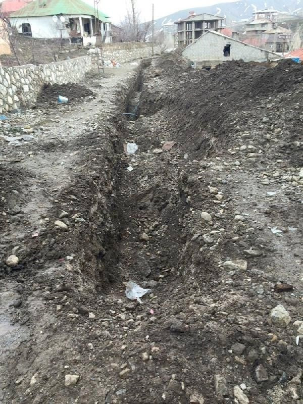Yüksekova'da böylesi hendekler ilk kez görüldü - Resim: 1