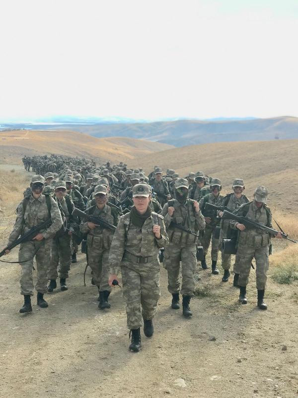 TSK'nın kadın askeri! Namluya para koyup atış yapıyorlar - Resim: 1