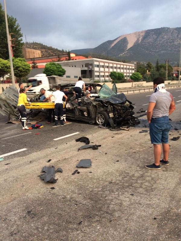 Bilecik'te feci kaza şoför uyudu iddiası ortalığı karıştırdı - Resim: 1